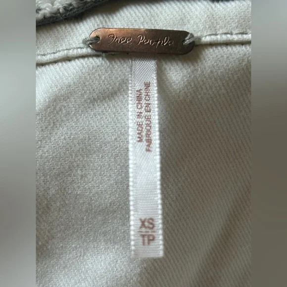 Free People Denim Hoodie Jacket Distressed Raw Edge Boho Layered Grunge Size XS - Picture 7 of 8
